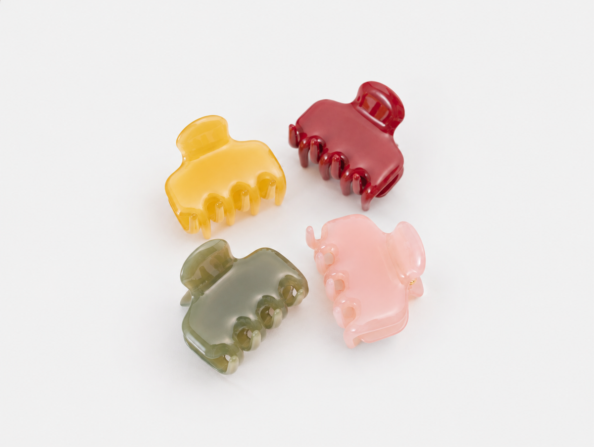 Mini Jelly Claw Clip in Olive, all four colors